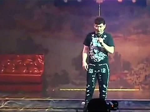 小黄飞2015最新演出高清_小黄飞沈阳演出高清